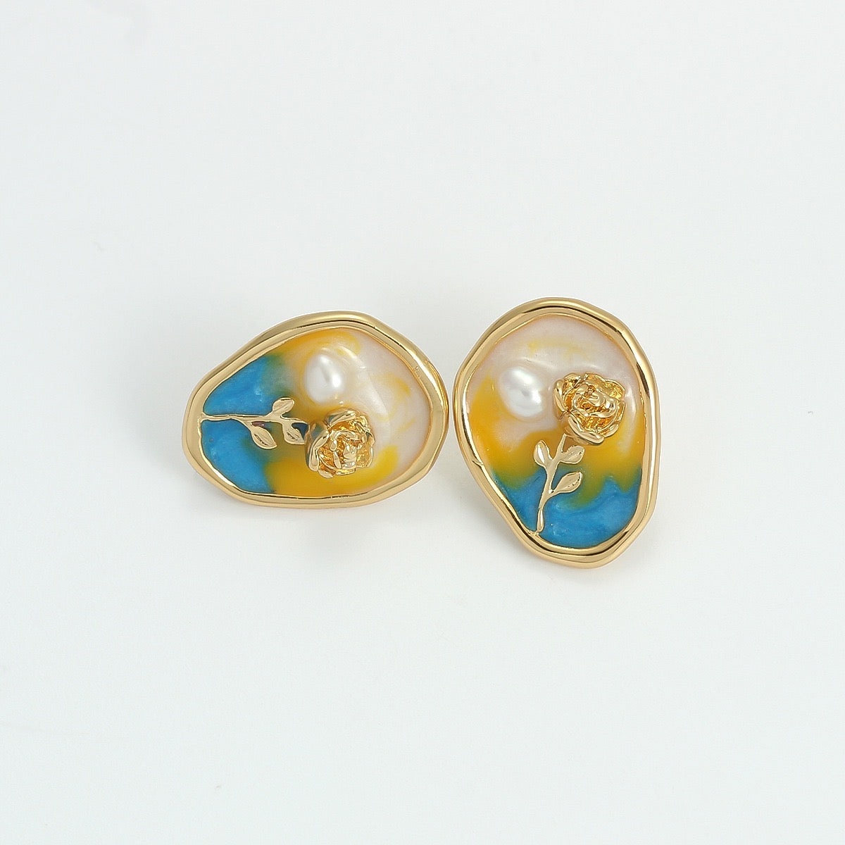 Vintage enamel flower stud earrings with oil painting